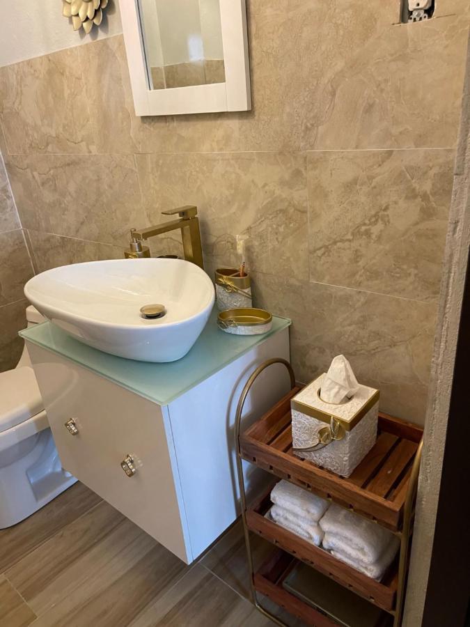 The Balconies Studio, The Marilyn Suite & The Crystal Apartment At Casa Of Essence In Old San Juan Bagian luar foto